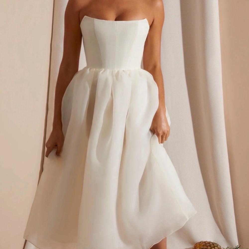 Oh Polly NWT Strapless Off White Dress Size 8 - Picture 2 of 7